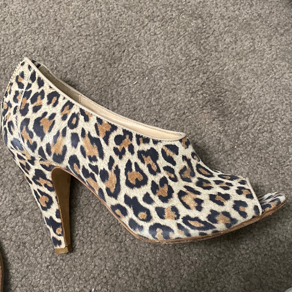 Leapord heels made in Italy!
